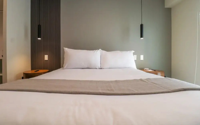 w Sensational 2BR in the Heart of Barranco