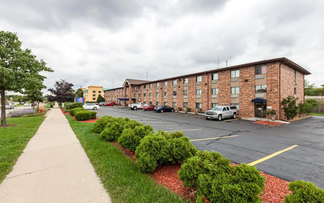 Motel 6 Milwaukee, WI - Glendale