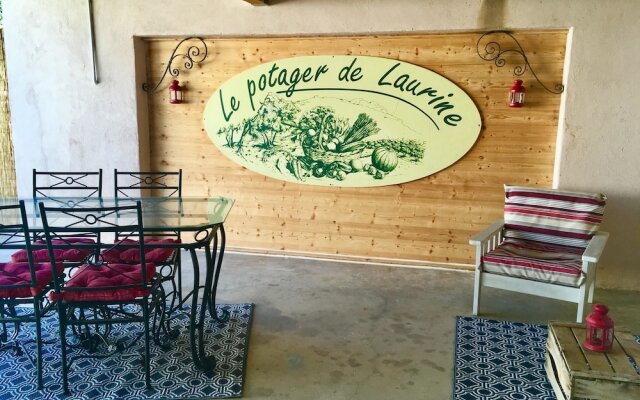 Apartment With one Bedroom in Maussane-les-alpilles, With Pool Access,