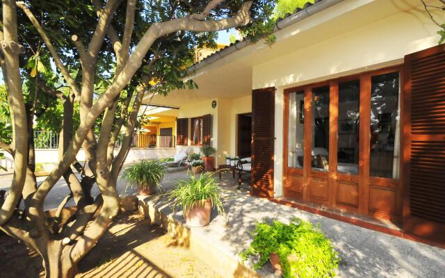 Well maintained house with garden 100m from the beach, patio, BBQ and wifi - Cottages_and_Houses in Alcudia - Photo 2
