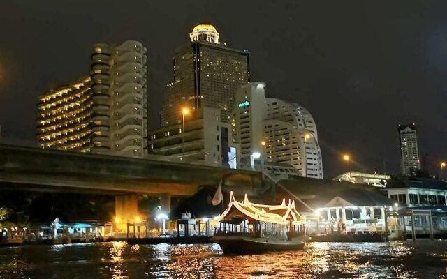 Baan Sathorn Riverfront