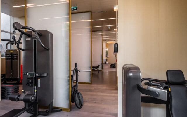 DXB - Five - 40706 - PJ