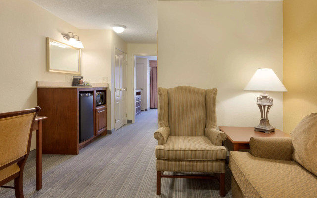 Country Inn & Suites by Radisson, Norman near University