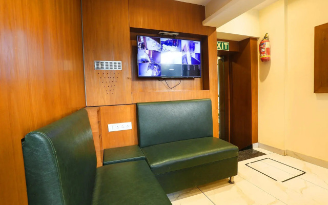 Fabhotel West Inn