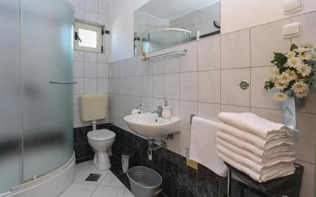 Stunning Home in Arbanija With Wifi and 1 Bedrooms