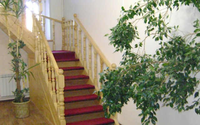 Hotel Galchonok at Ulitsa Alexeya Tolstogo