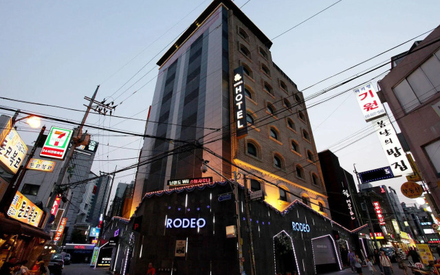 Sungshin Women's University Brown dot