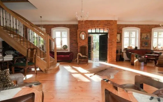 Pensjonat Straszny Dwor