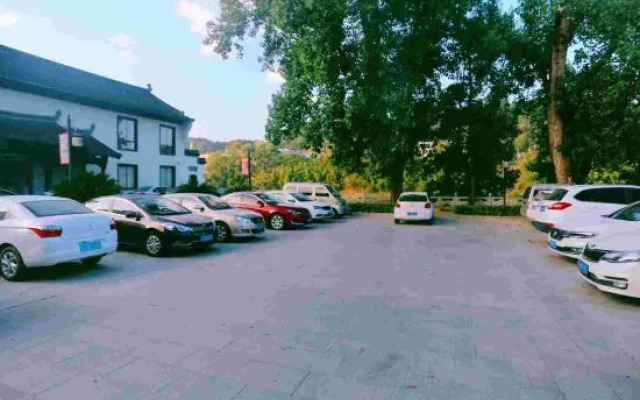 Yuxian Yangyue Caotang Homestay