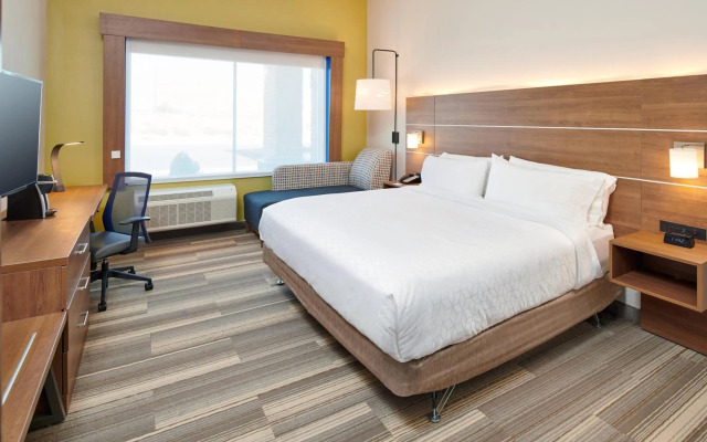 Holiday Inn Express & Suites Taylor by IHG