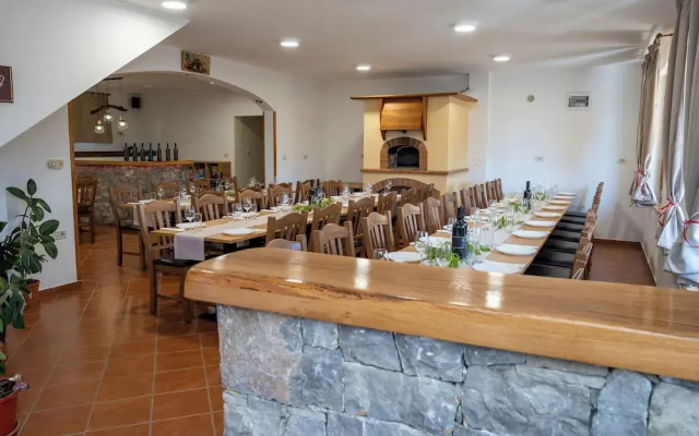 Tourist Farm Valic - Apartment and Winery