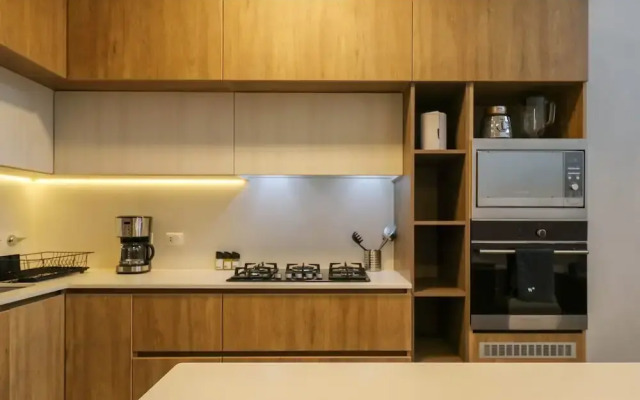 Elegant 3BR Duplex With Balcony in Miraflores