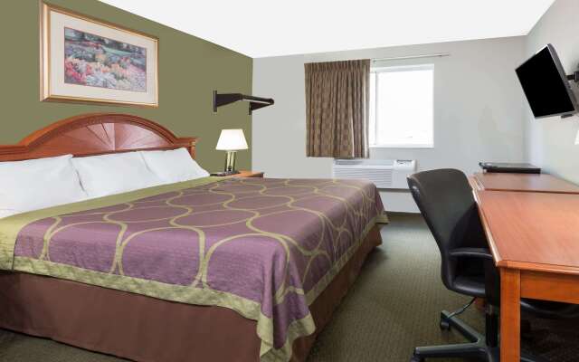 Super 8 by Wyndham Pittsburgh/Monroeville