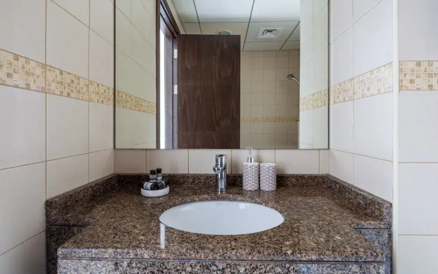 Dashing 1BR Apartment In Dubai Marina