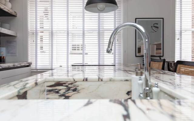 Stylish 2 Bedroom Apartment Near Oxford Street