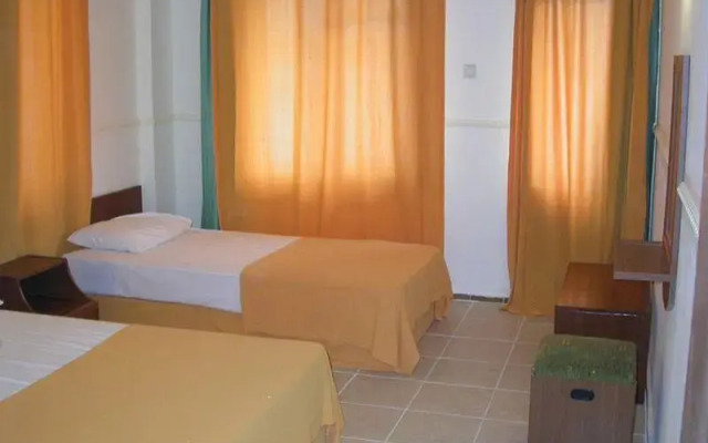 Day By Day Hotel