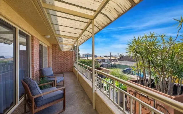 Spacious 2BR near The Entrance Beach - 7Min Walk!