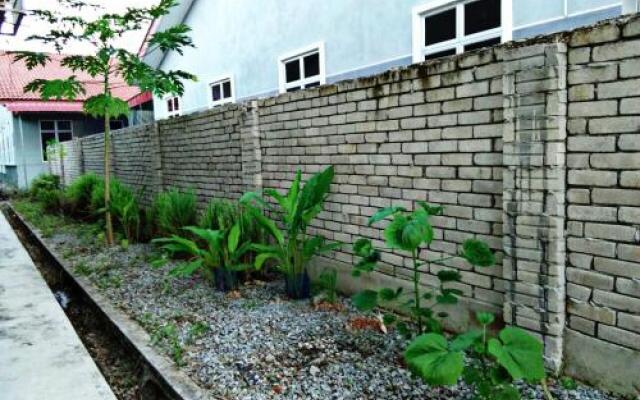 Al-Yasr Guest House Pendang