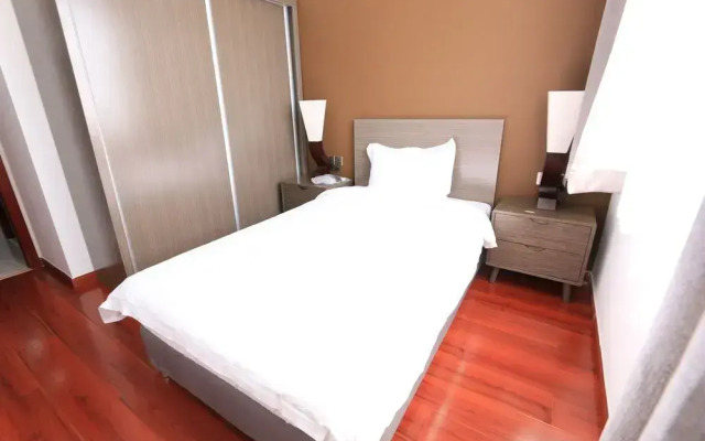 EASTLAND Hotel & Apartment