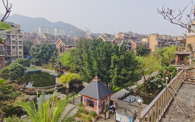 Xuyong Sunshine Garden Inn