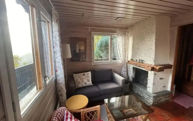 Chalet With Garden and Mountain View