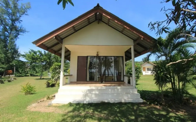 T.K. Beach Resort Koh Mak