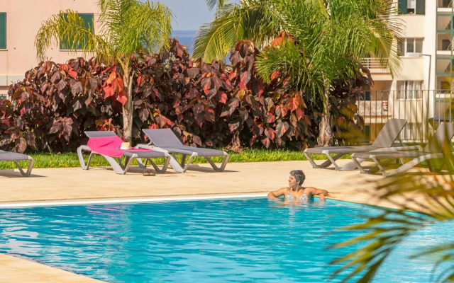 Alameda Formosa I by An Island Apart