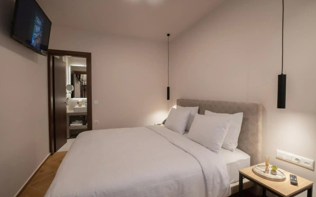 IRA Hotel