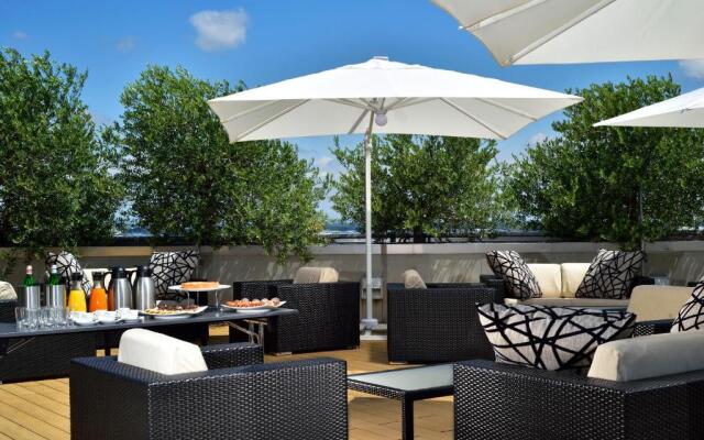 UnaHotels The One Milano Hotel & Residence