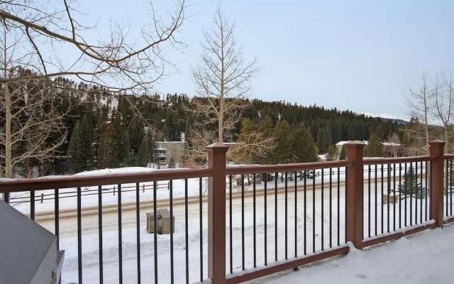 Eagle Ridge Escape 5 Bedroom Townhouse by RedAwning