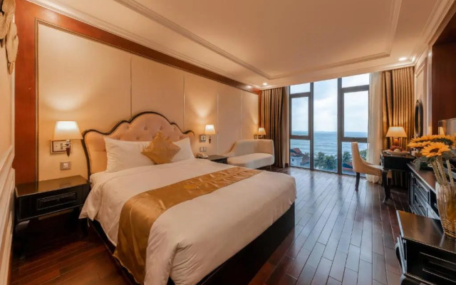 Mira Hotel