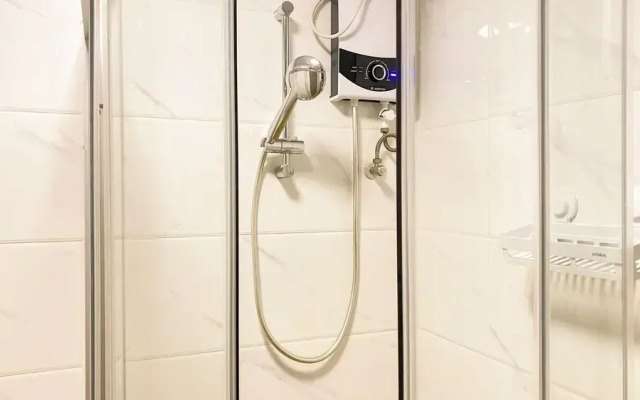 Comfort And Elegant 3Br Apartment Sky House Bsd