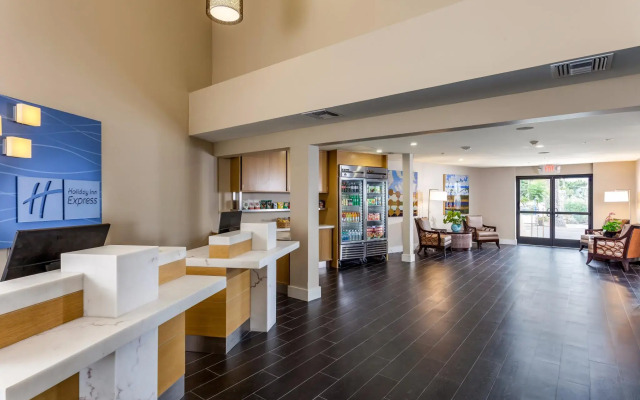 Holiday Inn Express & Suites La Jolla – Windansea Beach by IHG