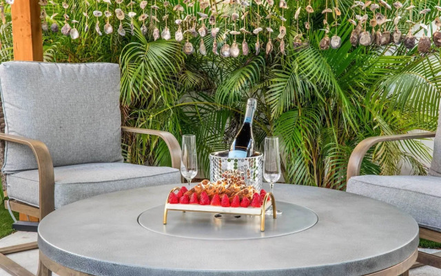 Heated Pool, Mini Golf & Cabana: Bradenton Retreat