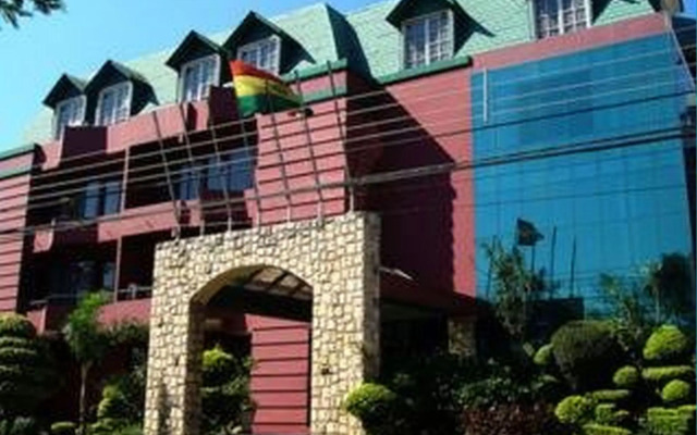 Royal Lodge Hotel