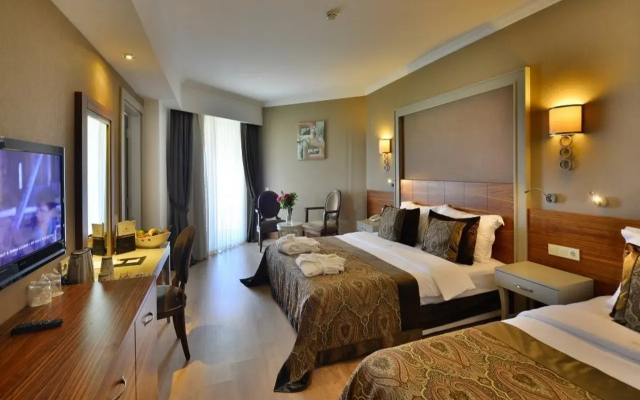 Side Crown Palace Ultra All Inclusive