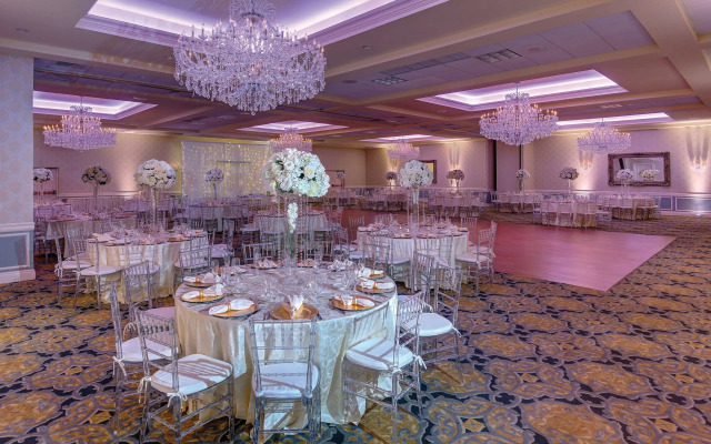 Radisson Hotel Freehold