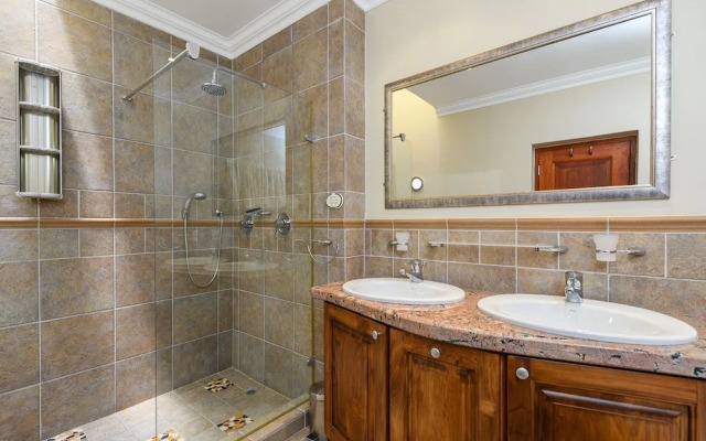 San Lameer Villa Rentals 1932