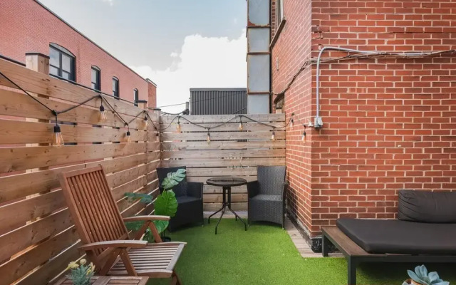 M11 Gorgeous Modern 2BR Sofabed Heart of Plateau