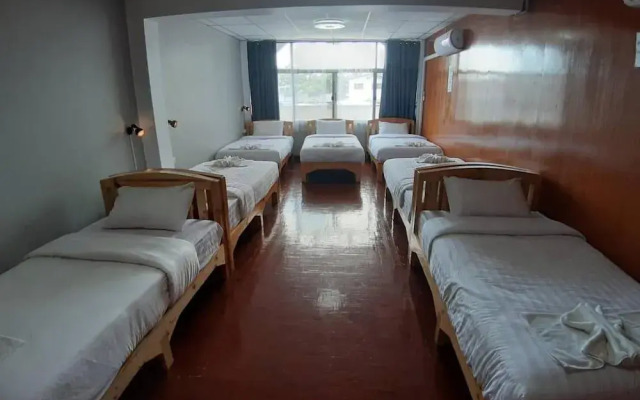 Nuengthong hostel