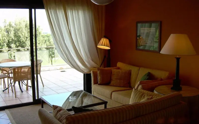 Torremirona Aparthotel Vila Birdie