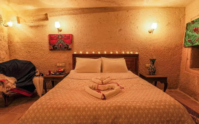 Sinasos Palace Cave Hotel
