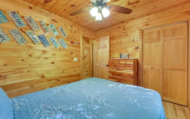 Riverfront Ellijay Cabin w/ Deck + Pool Access!
