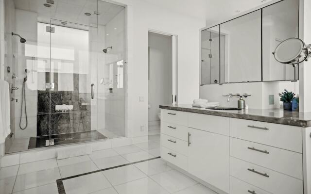 Winding Way - Modern Malibu Masterpiece With Unobstructed Ocean Views