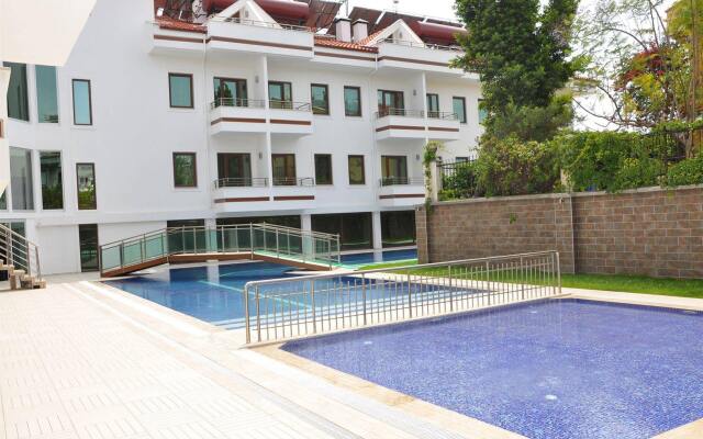 Malahit Exclusive City Hotel