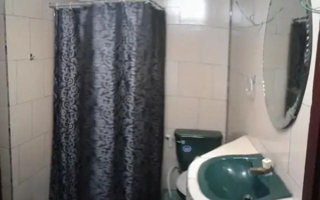 Fernandez and Friends Rooms