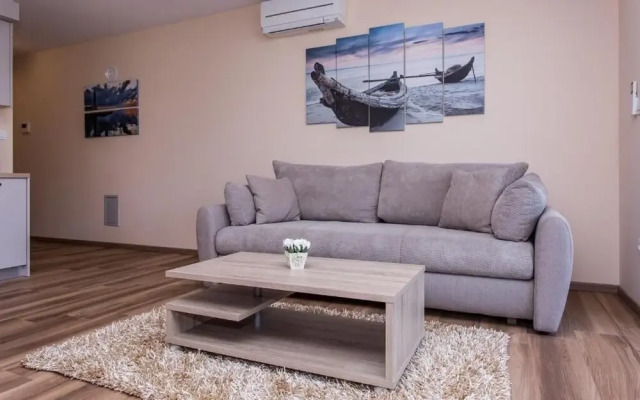 Marina - 60 Meters to the Beach - A2