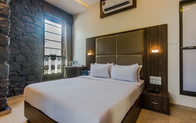 OYO 9395 Hotel Sea Grand