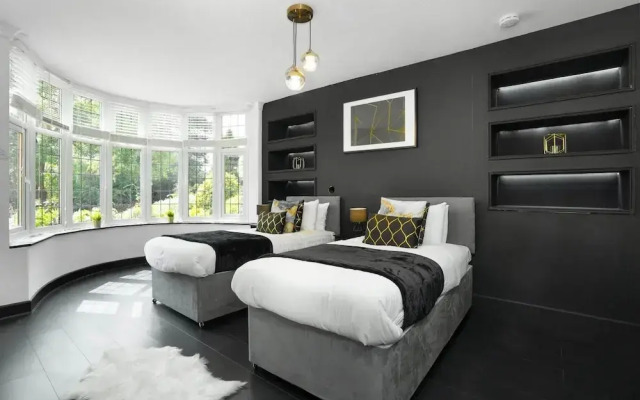 Luxury Designer Mansion in West Midlands Countryside