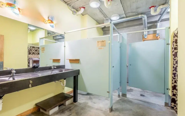 The Crash Pad - An Uncommon Hostel